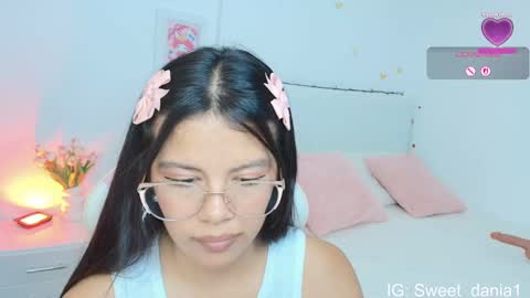 sweet_dania_ online show from 09.28.25