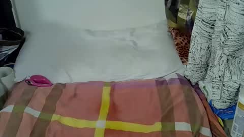 sweet_diva19 online show from 05.13.26