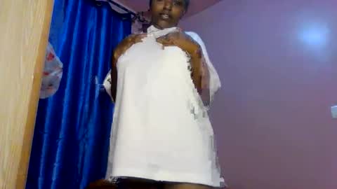 Snapshot of sweet_ebony001 chatting on 03.20.26 sweet_ebony001 online show from 03.20.26