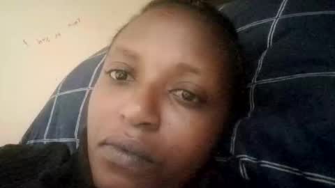 Snapshot of sweet_ebony001 chatting on 04.12.26 sweet_ebony001 online show from 04.12.26