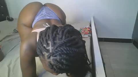 Snapshot of sweet_ella6 chatting on 04.02.26 sweet_ella6 online show from 04.02.26