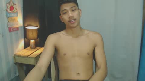 sweet_guyxx online show from 01.30.25