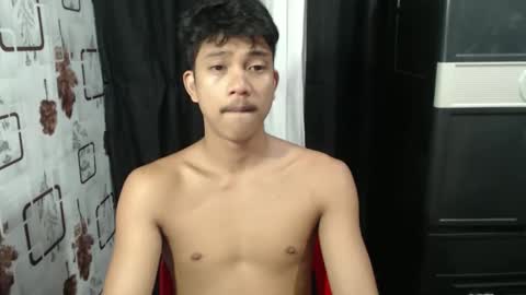 sweet_guyxx online show from 10.24.25
