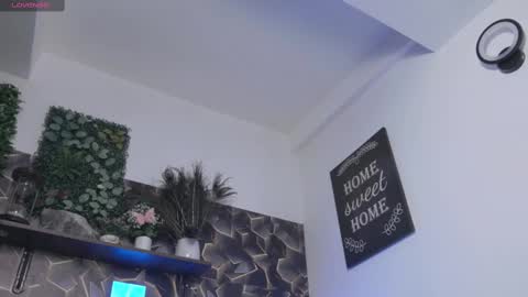 Alesy online show from 02.28.25