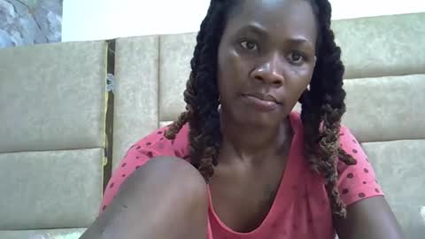 Snapshot of sweet_lady020 chatting on 10.28.25 sweet_lady020 online show from 10.28.25