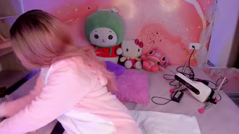 Snapshot of sweet_lemariee_ chatting on 02.21.26 Lemarie online show from 02.21.26