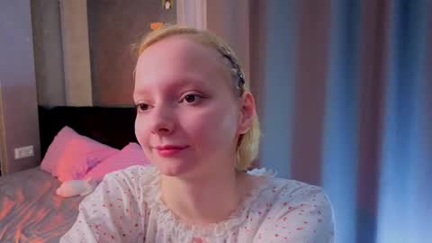 Snapshot of sweet_lynx chatting on 04.27.26 Lana online show from 04.27.26