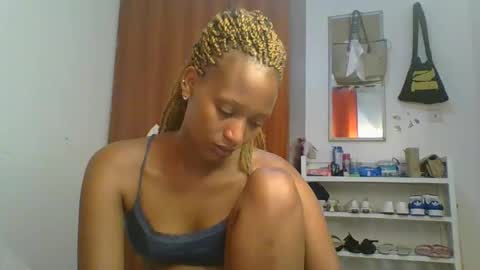 Snapshot of sweet_melod chatting on 04.21.26 Linda online show from 04.21.26