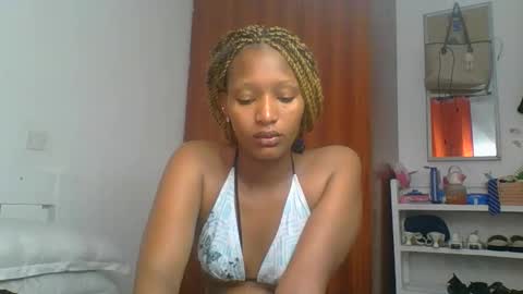 Snapshot of sweet_melod chatting on 05.07.26 Linda online show from 05.07.26