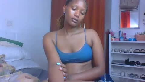 Snapshot of sweet_melod chatting on 05.09.26 Linda online show from 05.09.26