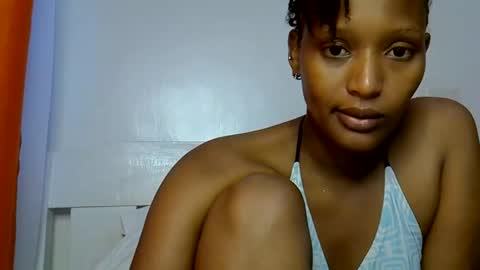 Snapshot of sweet_melod chatting on 05.21.26 Linda online show from 05.21.26