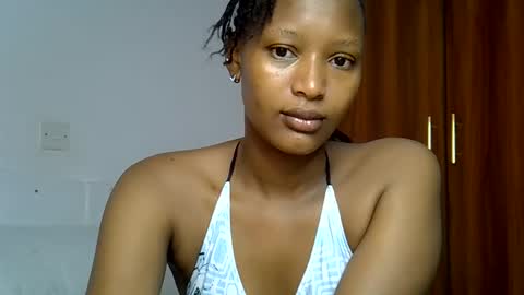 Snapshot of sweet_melod chatting on 05.24.26 Linda online show from 05.24.26
