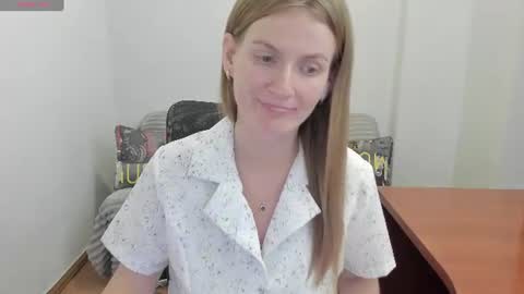 Snapshot of sweet_melody_of_ur_heart chatting on 07.01.26 Mila online show from 07.01.26