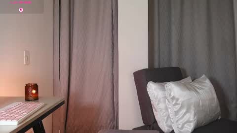 Snapshot of sweet_mia80 chatting on 06.21.26 MIA online show from 06.21.26