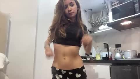 Snapshot of sweet_miastone chatting on 04.15.26 sweet_miastone online show from 04.15.26