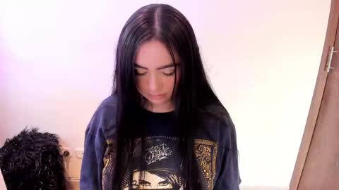 Snapshot of sweet_miiaa chatting on 04.26.26 Mia Johns online show from 04.26.26