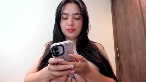 Snapshot of sweet_miiaa chatting on 05.29.26 Mia Johns online show from 05.29.26