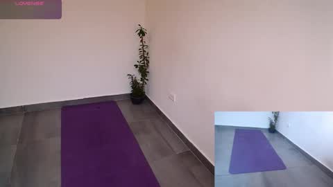Carolu online show from 12.12.24