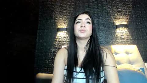 Snapshot of sweet_moniicaa chatting on 01.20.25 Monica online show from 01.20.25