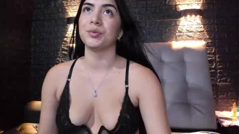 Snapshot of sweet_moniicaa chatting on 01.28.25 Monica online show from 01.28.25