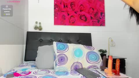 Snapshot of sweet_moniicaa chatting on 02.15.25 Monica online show from 02.15.25
