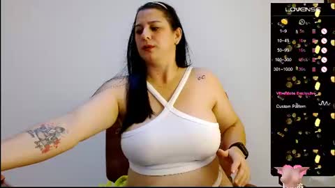 Snapshot of sweet_monsalve34 chatting on 06.27.26 MONSALVE online show from 06.27.26
