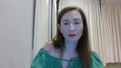 Snapshot of sweet_poeme chatting on 06.04.26 sweet_poeme online show from 06.04.26