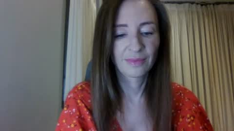 Snapshot of sweet_poeme chatting on 06.16.26 sweet_poeme online show from 06.16.26
