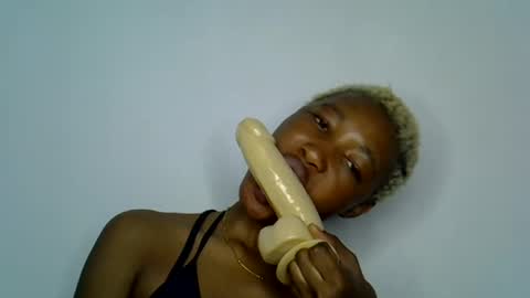 Snapshot of sweet_pussy04 chatting on 06.27.26 sweet girl online show from 06.27.26