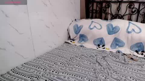 Snapshot of sweet_sirenxx chatting on 04.22.26 Leah online show from 04.22.26