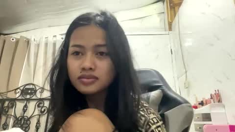Snapshot of sweet_sirenxx chatting on 04.29.26 Leah online show from 04.29.26