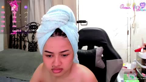 Snapshot of sweet_sirenxx chatting on 05.13.26 Leah online show from 05.13.26