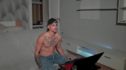 sweet_smith8 online show from 10.13.25