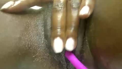 Snapshot of sweet_spoon chatting on 01.24.25 Nina online show from 01.24.25