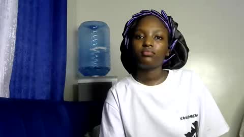 sweet_strawberina online show from 05.22.26