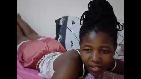 Snapshot of sweet_tattiana chatting on 10.26.25 Tatty online show from 10.26.25