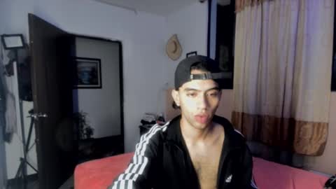 Snapshot of sweet_tippot chatting on 01.30.25 Tippot and Germaine online show from 01.30.25