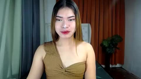 sweet_trexie online show from 05.10.26