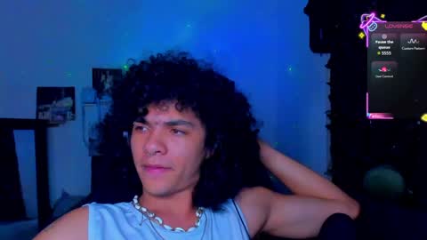 Steven independent model online show from 05.17.26