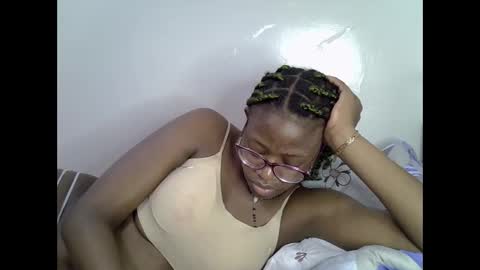 sweet_zarah online show from 05.18.26
