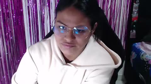 Snapshot of sweetalmaa chatting on 04.21.26 Alma online show from 04.21.26