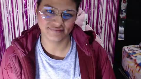 Snapshot of sweetalmaa chatting on 05.11.26 Alma online show from 05.11.26