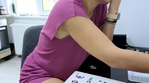 Snapshot of sweetania_ chatting on 10.07.25 Ania online show from 10.07.25