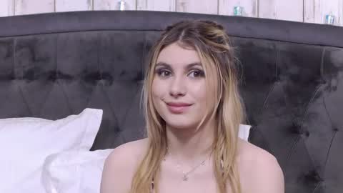 Anisia online show from 04.15.26