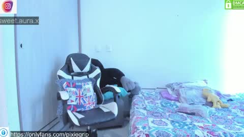 SweetAura0 0  online show from 04.21.26