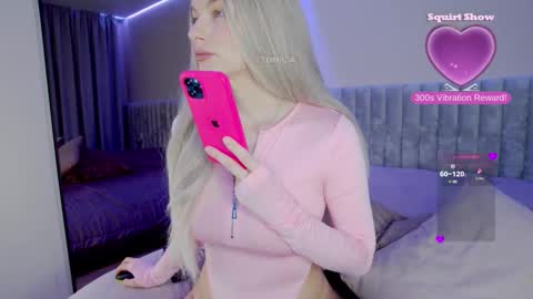 Snapshot of sweetbabyxx2021 chatting on 10.22.25 sweetbabyxx2021 online show from 10.22.25