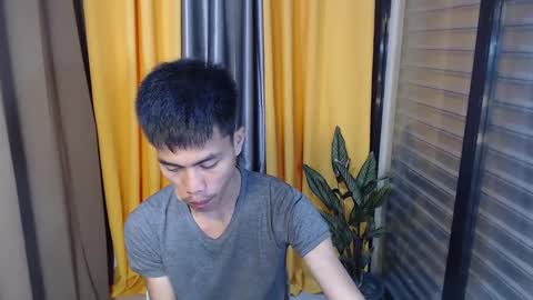 Snapshot of sweetbigcockz chatting on 02.14.25 sweetbigcockz online show from 02.14.25