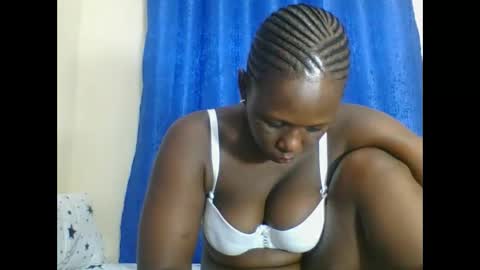 Snapshot of sweetblackgal3 chatting on 05.18.26 JECINTAR online show from 05.18.26