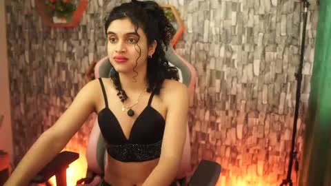 Snapshot of sweetbonii chatting on 05.05.26 Salom independent model online show from 05.05.26