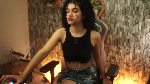 Salom independent model online show from 06.04.26